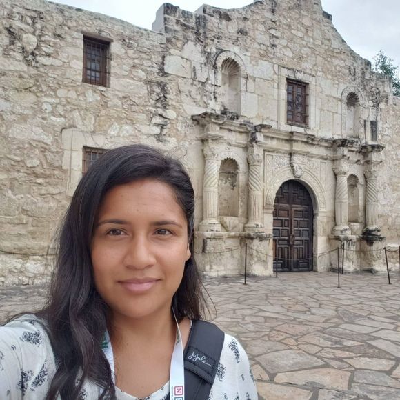 Meet your Posher, Eva - Picture 1 of 1